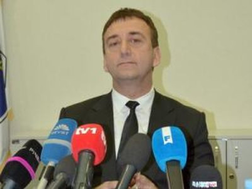 Suspendovani policijski službenici