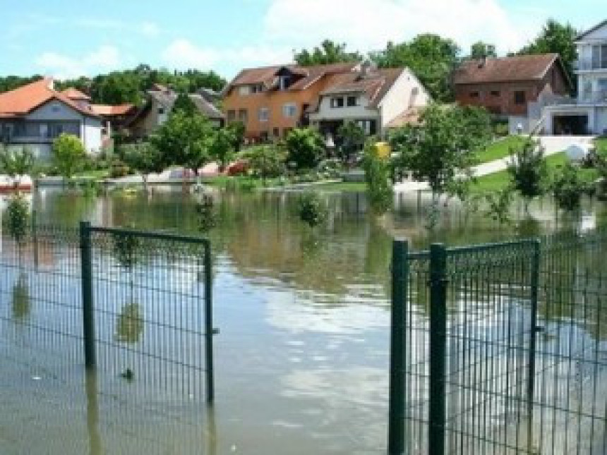 Vodeni talas kreće prema Vukovaru