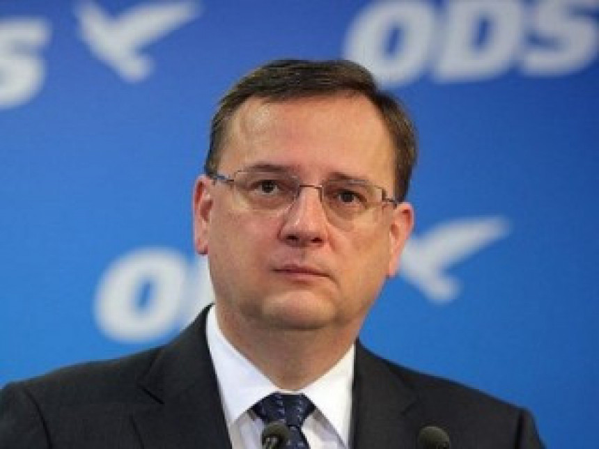 Premijer Češke  podnosi ostavku