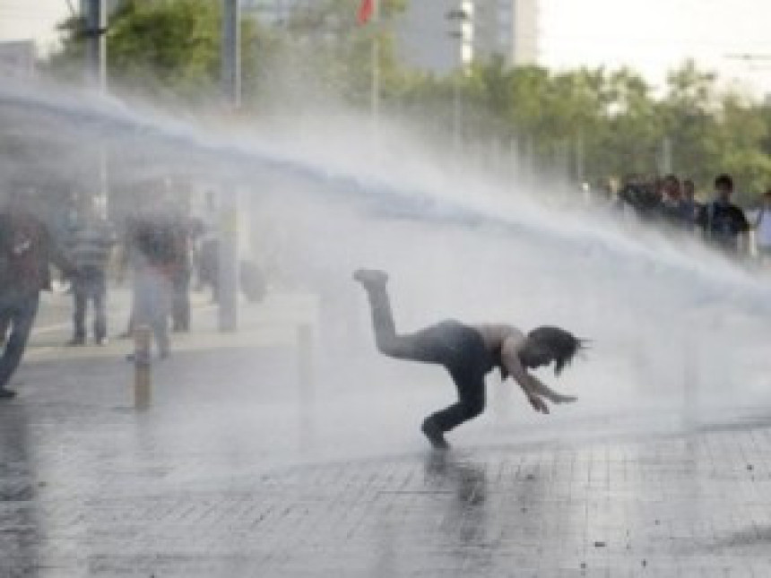 Ponovo sukobi u Istanbulu