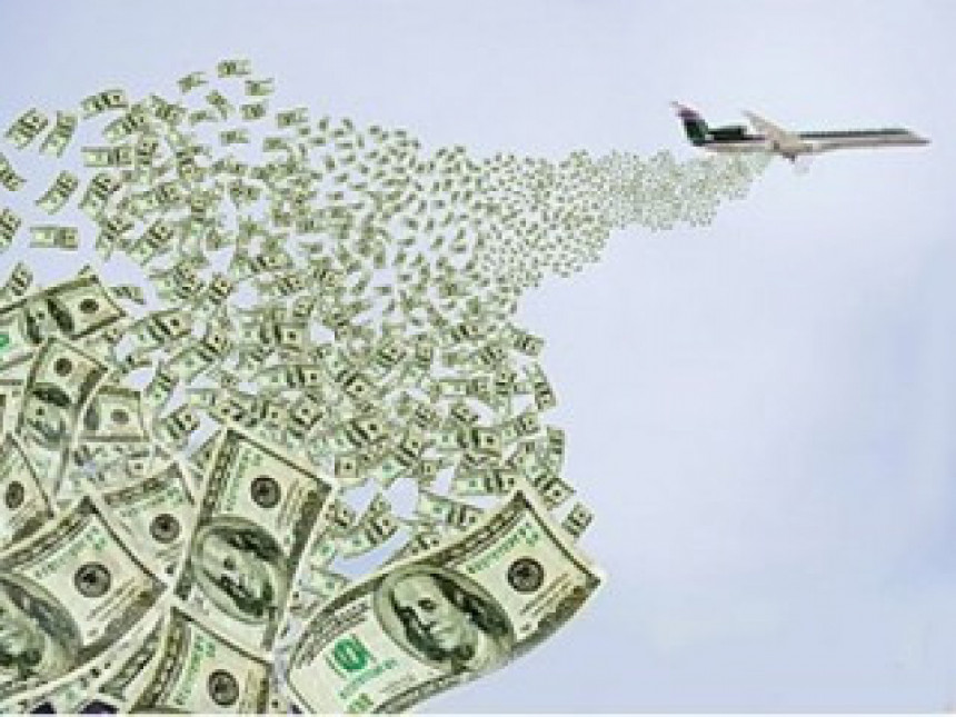 Iz aviona nestalo 1,2 miliona dolara