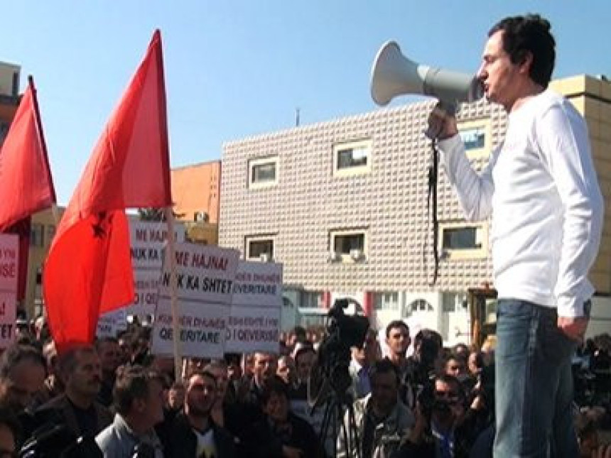 Demonstranti blokirali Skupštinu Kosova