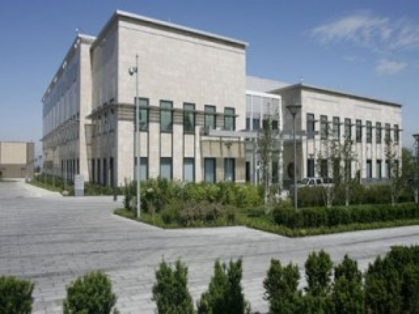 Нова амбасада поред Белог двора