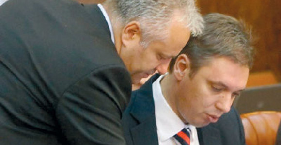 Vučić neće pretplatu, Dinkić tvrdi da nema para