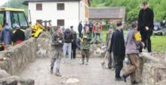Crna Gora: Albanci sprečavaju izgradnju crkve, desetine privedenih