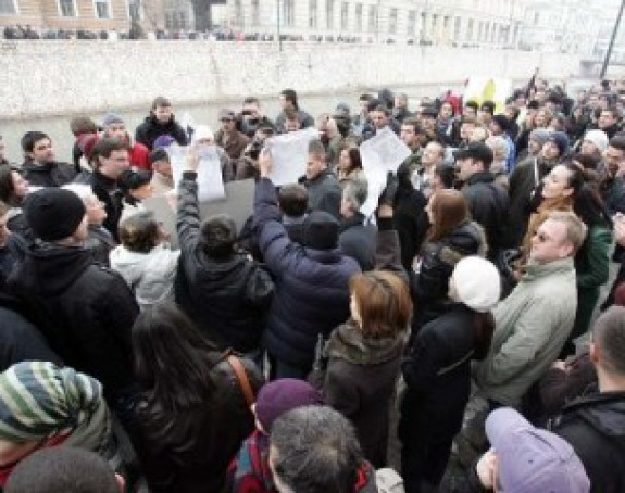 Radnici izlaze na ulice
