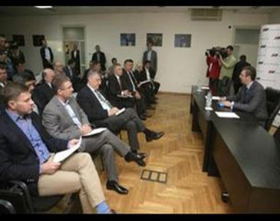 Вучић овлаштен да разговара о мјерама штедње