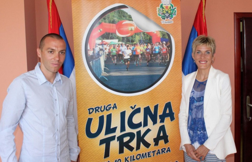 Olivera Jevtić promoter ulične trke u Ugljeviku