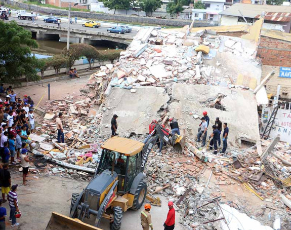 Ekvador: U zemljotresu poginulo 480 ljudi