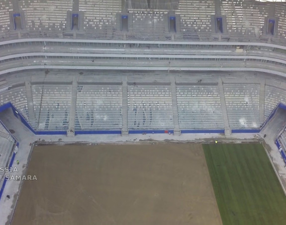 Video: Vještačka "sunca" spremaju teren za Srbiju!