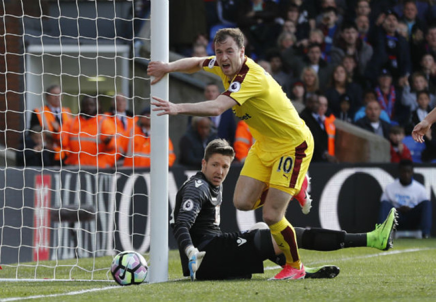 Знак да Митровић заиста одлази...!