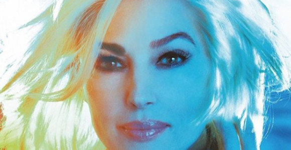 Monika Beluči kao seksi plavuša