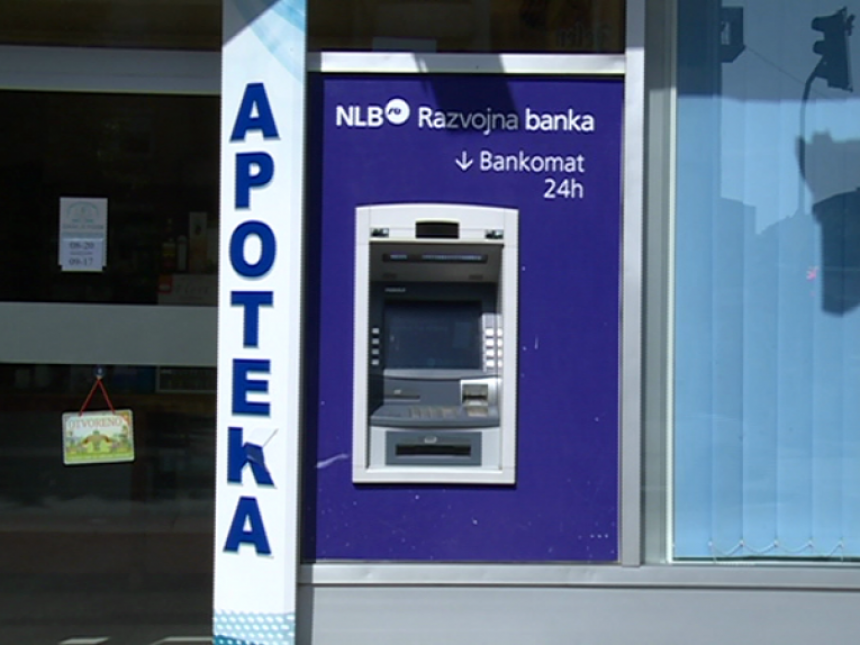 Uklonjen skimer sa bankomata u Bijeljini
