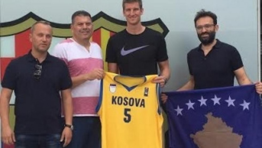 Доелман из Барселоне ће играти за Косово!