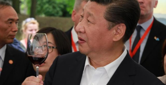 Pečeno prase za ispraćaj Si Ðinpinga