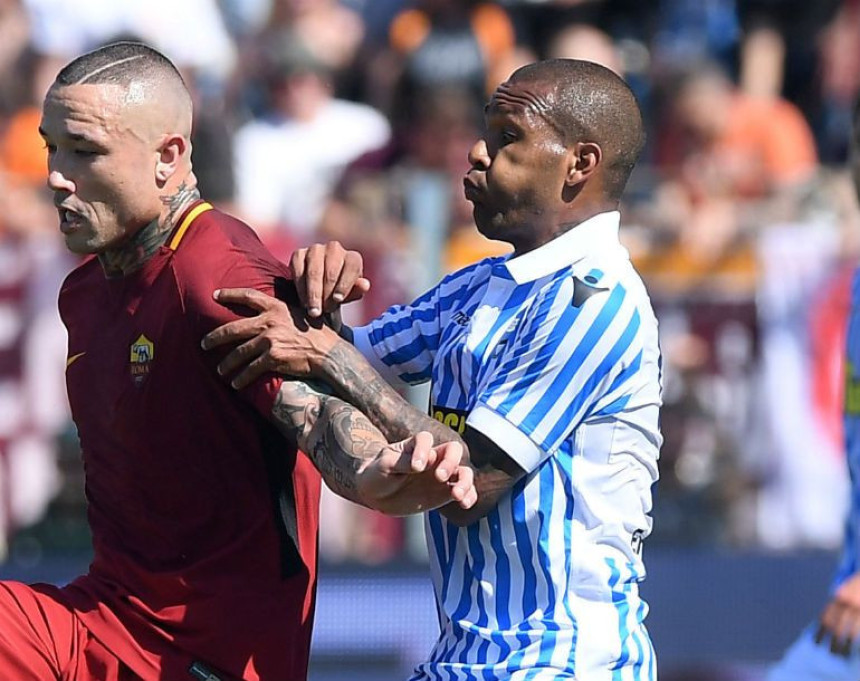 Everton Luiz ide korak napred, hoće ga Pipo Inzagi!