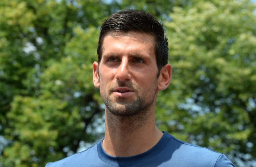 Čak i da mi zasmeta, ne smijem da se žalim!