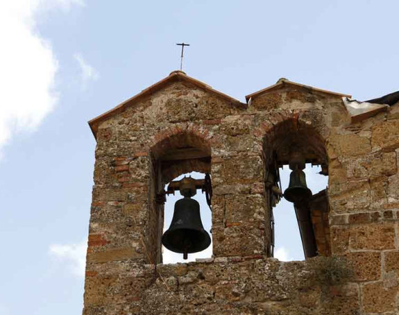 Stari momci neće u manastire 