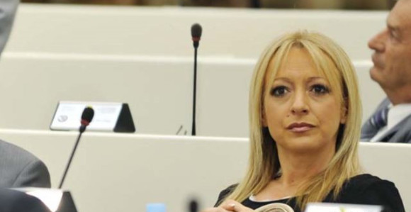 Pandurevićeva: Plavi dizel, pa akzice