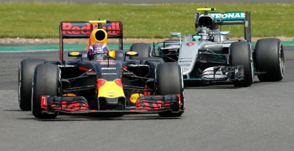 Red Bulovi demoni sa Hungaroringa progone Toto Volfa!