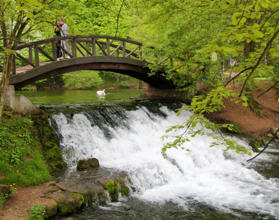 Promjenjivo s kišom, temperatura do 32 °C