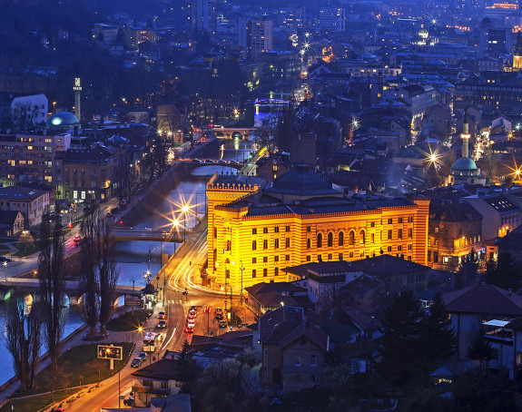 Dvije djevojke izbole taksistu iz I. Sarajeva