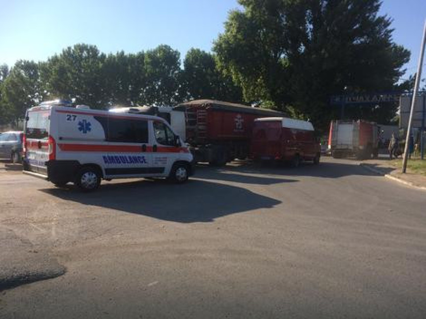 Povrijeđeno osam ljudi u požaru 