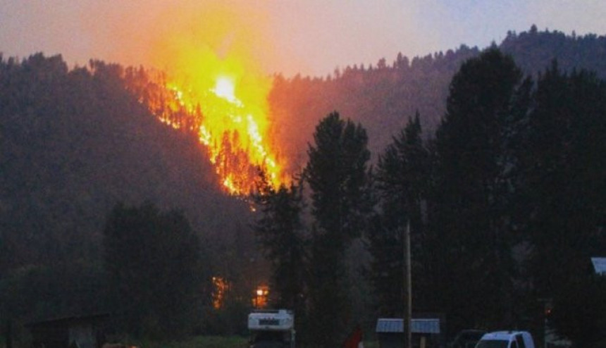 Евакуисано 40 000 људи због пожара