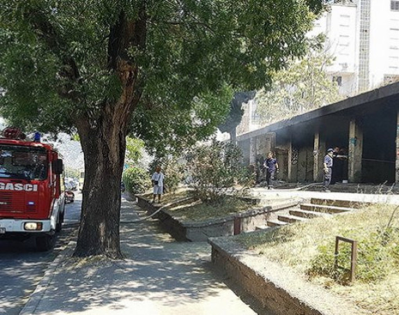 Mostar: Gori napušteni hotel