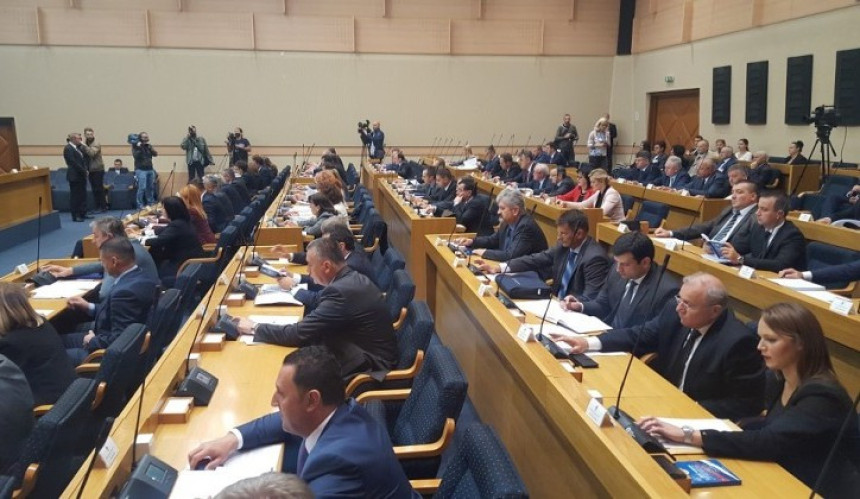 Vlada treba da  povuče Izvještaj