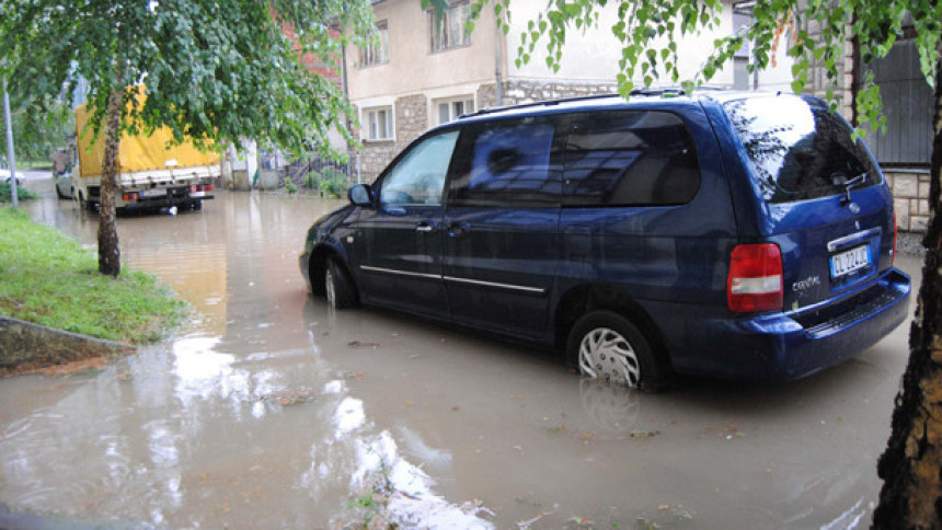 Zvornik ostao bez struje zbog poplave