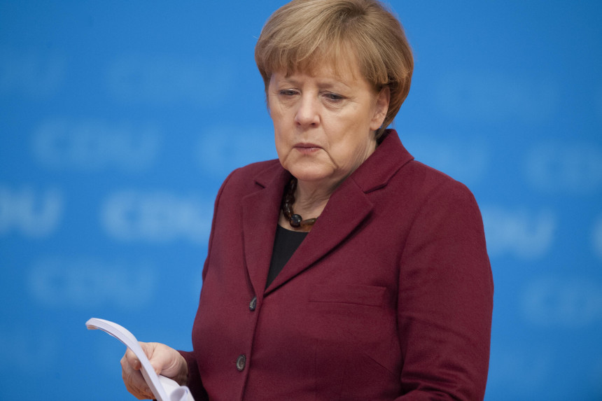Меркелова оштро: Санкције Русији остају