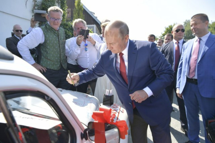 Putin nazdravlja: Bolje ikad nego...