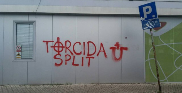 PROTJERANI: Iz Padinjaka pušteni hrvatski navijači!