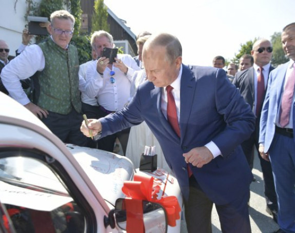 Путин наздравља: Боље икад него...