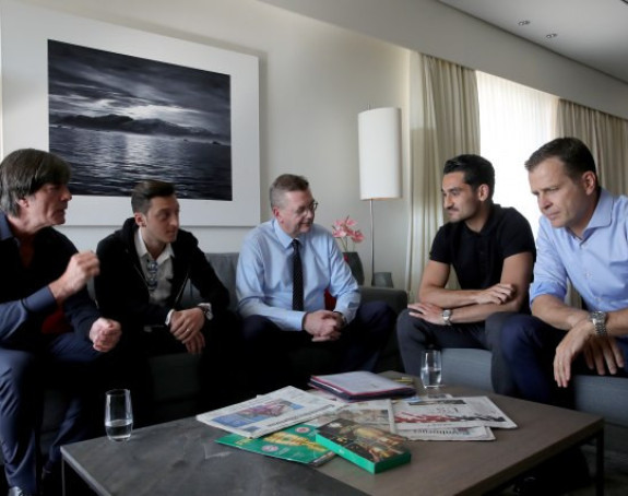 "Требало је да подржим Езила..."