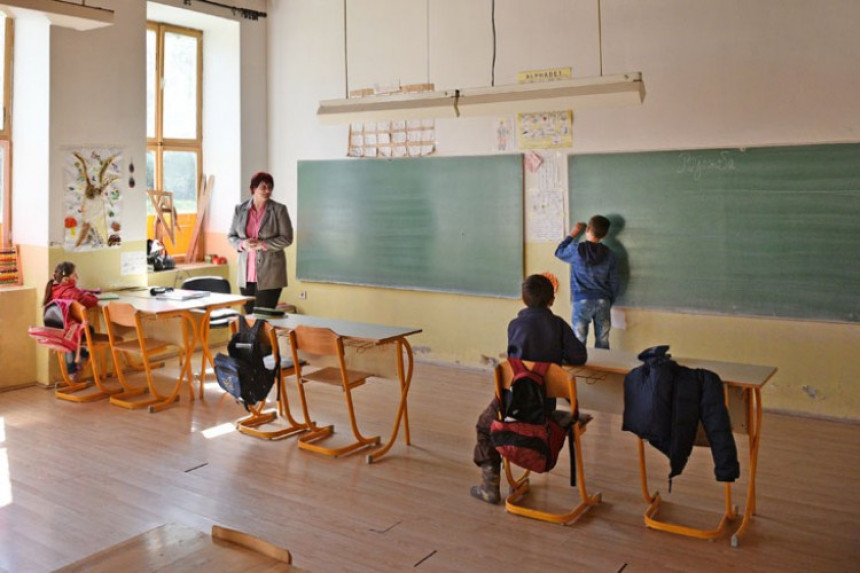 Prazne učionice u Srpskoj: Sve manje đaka
