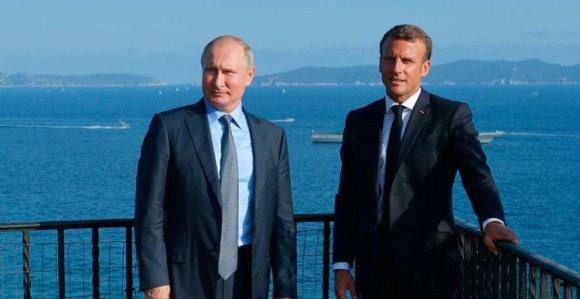 Преговори Путина и Макрона иза затворених врата