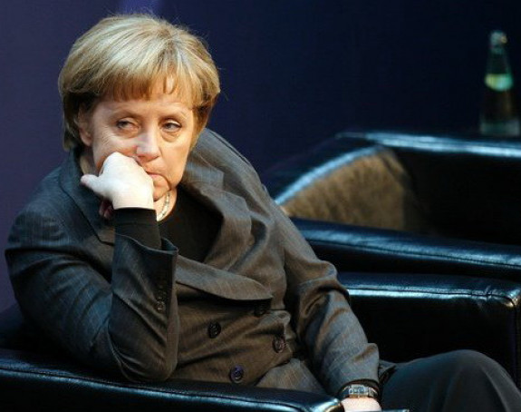 Дебакл Меркелове: Најгори резултат у историји странке