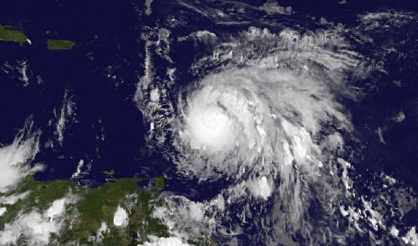 Ураган "Марија" изузетно опасан