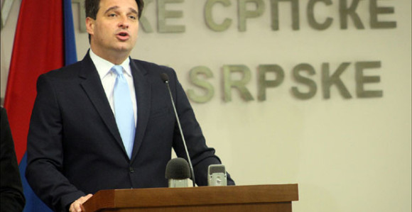 Prevarantska Dodikova politika