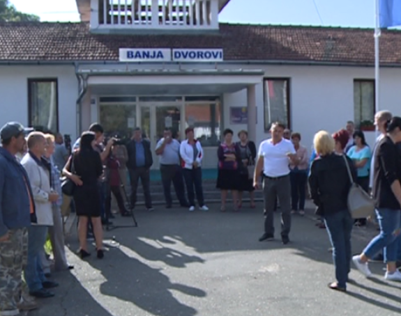 I radnici "Banje Dvorovi" u štrajku