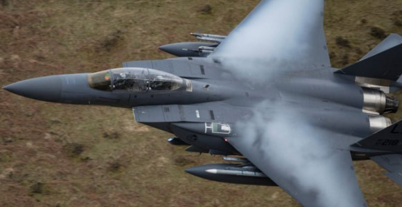 Срушио се војни авион Ф-16 на француски град