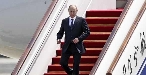 Putin doputovao večeras u Berlin