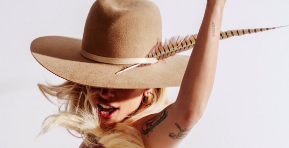 Gaga u ofanzivi na top-liste