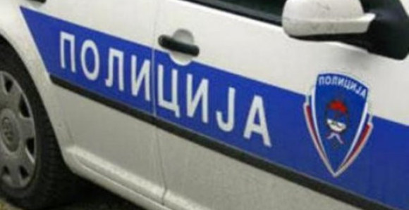 Пијан слетио "голфом" с пута