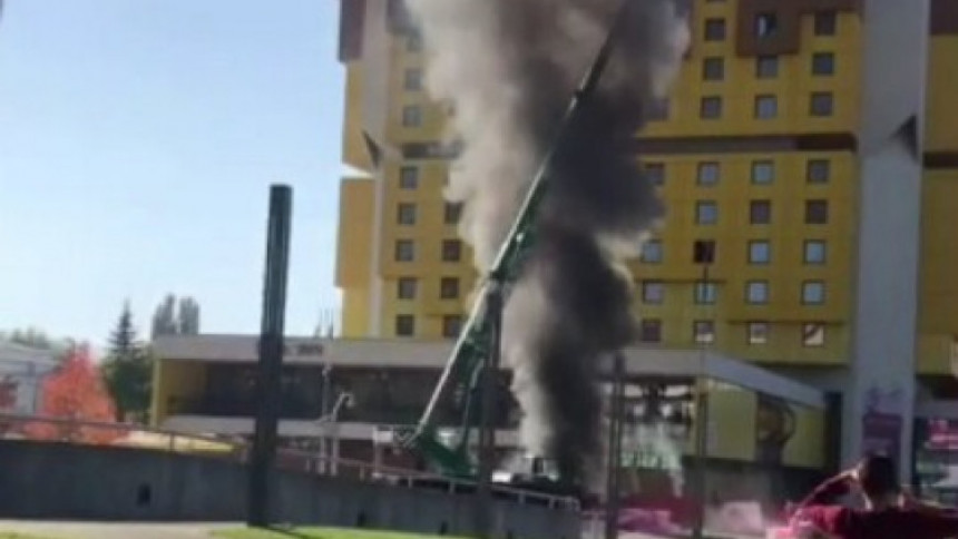 Експлозија код хотела "Холидаy" у Сарајеву