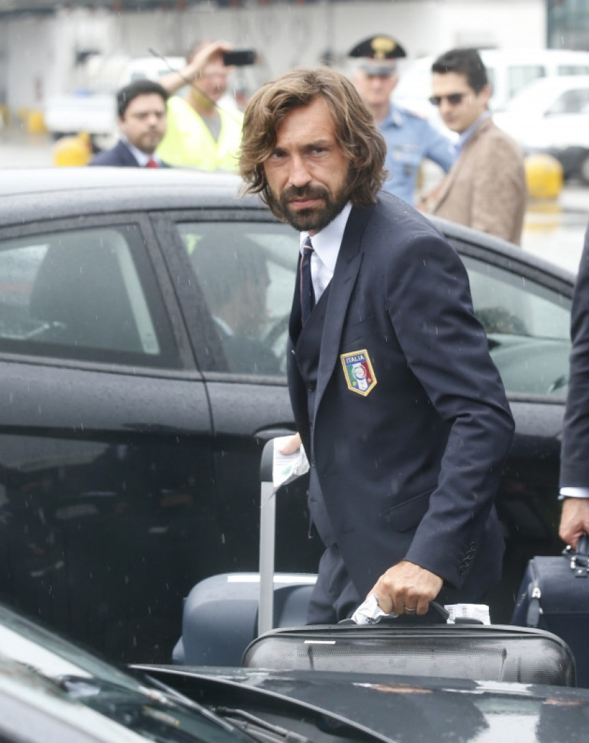 Pirlo uz Etoa i Dijaru - dobija dva miliona za osam utakmica!