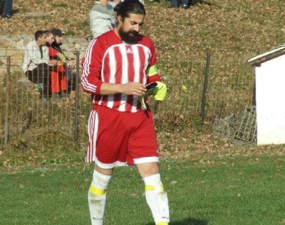 Прича: Благоје Гавриловић је ђакон и фудбалски голман!