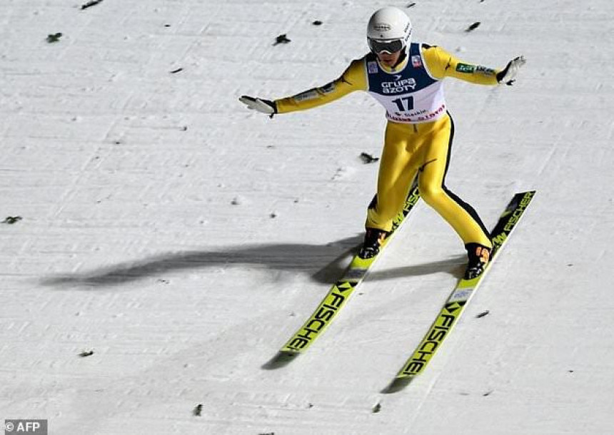 Kobajaši najbolji na startu sezone u ski skokovima!